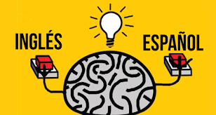 Un cerebro con dos brazos. En uno pone inglés y en el otro español. Bilingüe